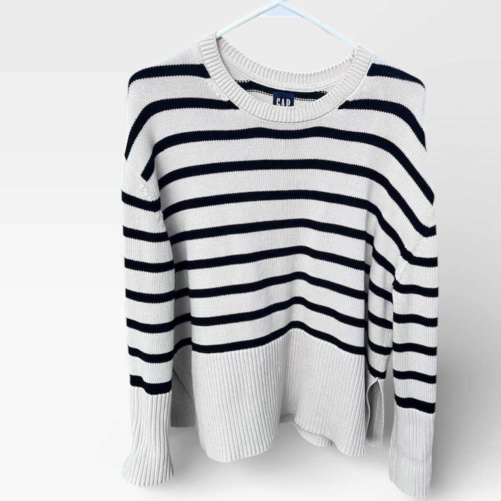 100% Cotton GAP Black and White Striped Pullover